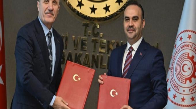Bakanlık ve YÖK arasında üniversite-sanayi iş birliği için imzalar atıldı