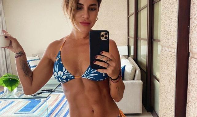Bali'de yaşayan Irmak Ünal hep tatil modunda! Bikinisiyle spor yaptı