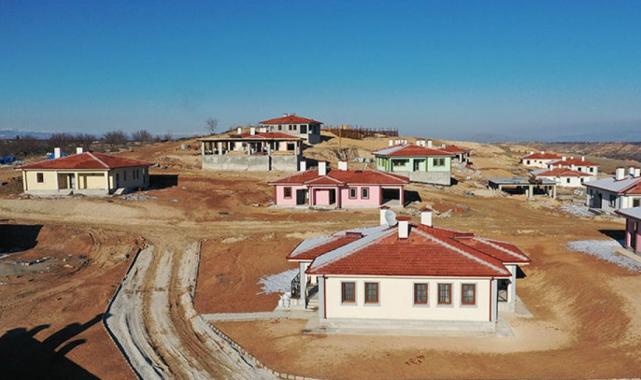 Depremin vurduğu iller yeniden inşa edildi: Afet konutlarının kurası çekiliyor