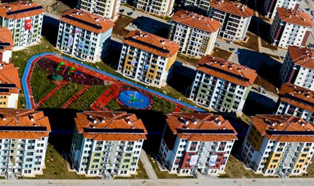 Depremin vurduğu iller yeniden inşa edildi: Afet konutlarının kurası çekiliyor