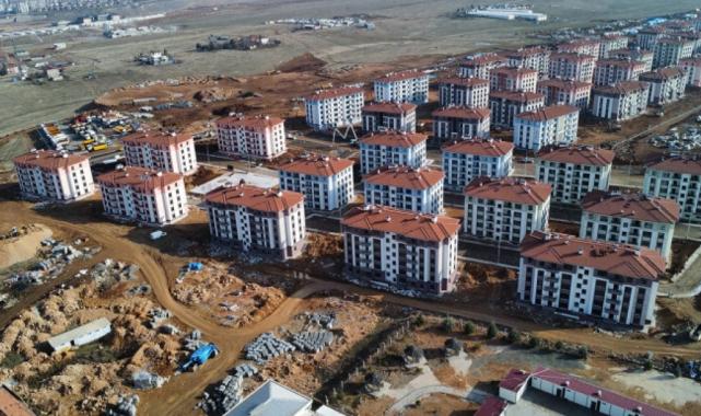 Depremin vurduğu iller yeniden inşa edildi: Afet konutlarının kurası çekiliyor