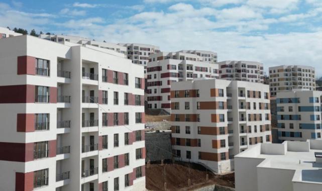 Depremin vurduğu iller yeniden inşa edildi: Afet konutlarının kurası çekiliyor