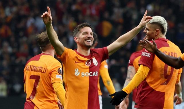 Dries Mertens, Sparta Prag'ı da boş geçmedi