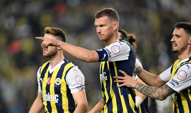 Edin Dzeko, 5 maç sonra fileleri havalandırdı