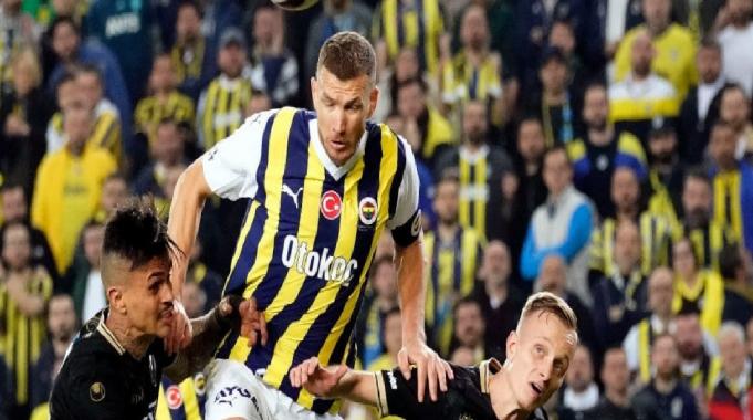 Edin Dzeko, 5 maç sonra fileleri havalandırdı