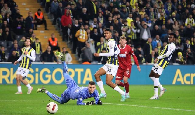 Fenerbahçe'de Dominik Livakovic kurtarış yüzdesiyle düşündürüyor