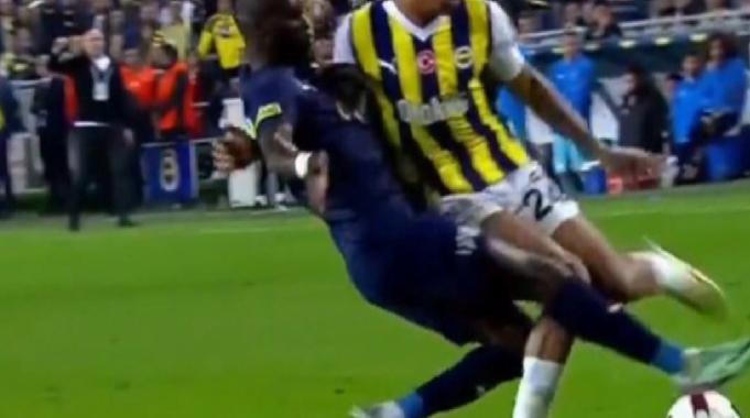 Fenerbahçelileri kızdıran karar: Oosterwolde'nin pozisyonu penaltıydı