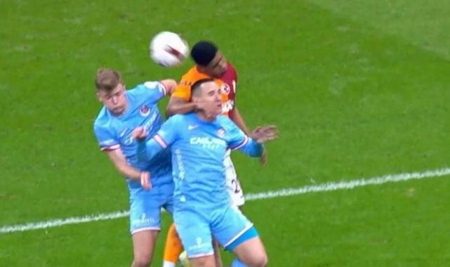 Galatasaray - Antalyaspor maçının tartışmalı pozisyonlarını hakem yorumcuları değerlendirdi