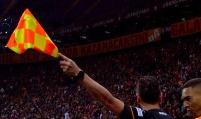 Galatasaray - Antalyaspor maçının tartışmalı pozisyonlarını hakem yorumcuları değerlendirdi