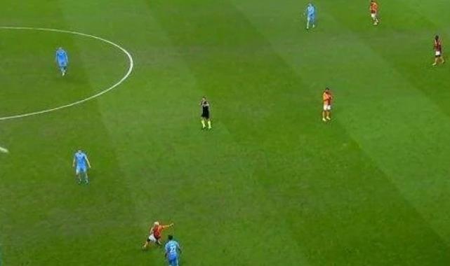 Galatasaray - Antalyaspor maçının tartışmalı pozisyonlarını hakem yorumcuları değerlendirdi