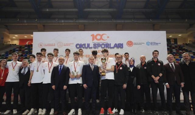 Geleceğin sporcuları, okul sporları ile yetişiyor