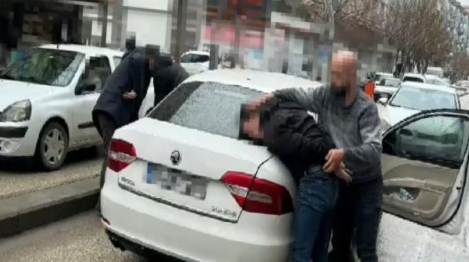 Göçmen kaçakçılarına operasyon! 42 kişi yakalandı