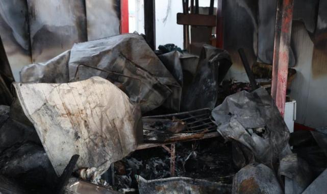 Hatay'da korku dolu anlar! 3 konteyner alevlere teslim oldu