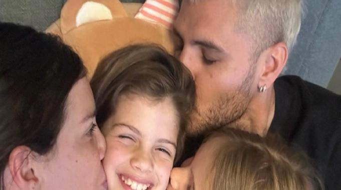 Icardi&#039;nin eşi Wanda Nara iç çamaşırıyla yatakta poz verdi! Takipçileri yorum yağdırdı