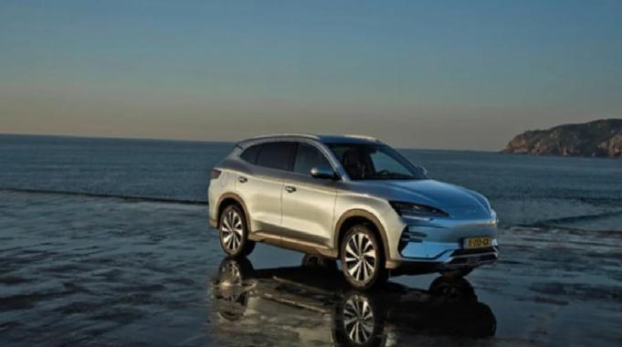 İlk olarak Türkiye&#039;de satılacak: Şarj edilebilir BYD Seal U Hibrit tanıtıldı