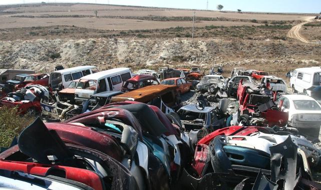 İşler karıştı! Sanatkarlar meslek değiştiriyor! Servisler yanlış tamir edilen araçlarla doldu