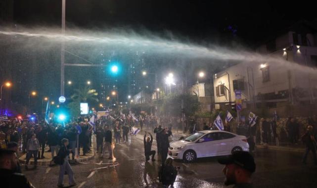 İsrail'de Netanyahu protestosu: 21 gözaltı