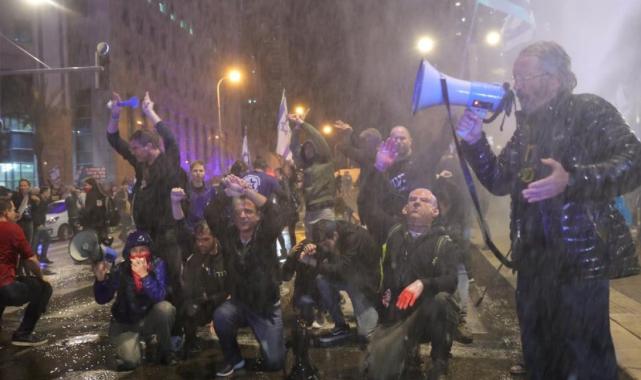 İsrail'de Netanyahu protestosu: 21 gözaltı