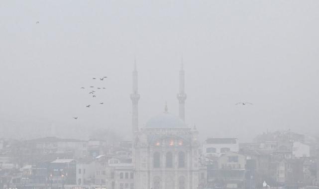 İstanbul 2 gündür sis altında! Trafik yoğunlaştı