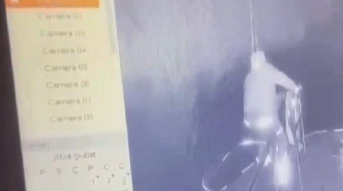 İstanbul'da hayatını kaybeden kılavuz kaptanın düştüğü anlar kamerada