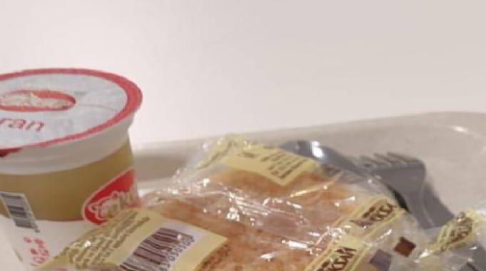 İzmir Bayraklı Şehir Hastanesi’nde Yemek Skandalı !