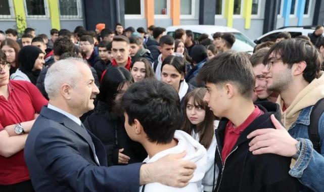 Kaymakam Özyiğit ve Başkan Büyükgöz, Pagev Meslek Lisesi'nde