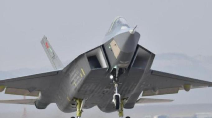 KN İngiliz medyasında! &quot;Türkiye&#039;nin 5.nesil savaş uçağı kalkış yaptı&quot;