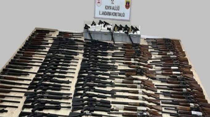 Konya&#039;da bodrum katta cephanelik bulundu