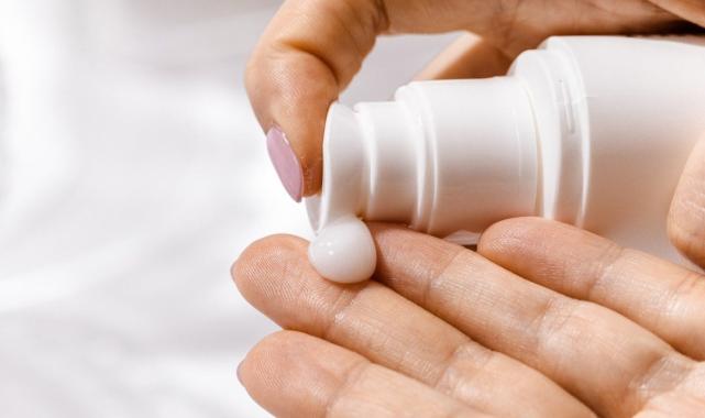 Kozmetik ürünlerdeki kimyasalları anlatan Türkiye’deki ilk kitap yayınlandı