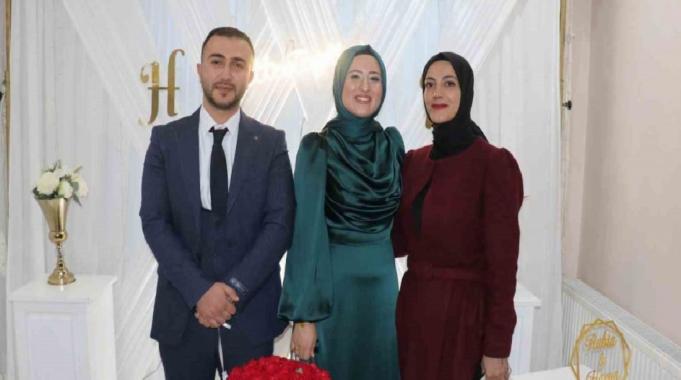 Malatyalı çift depremde yapamadıkları nişanı 1 yıl sonra gerçekleştirdi