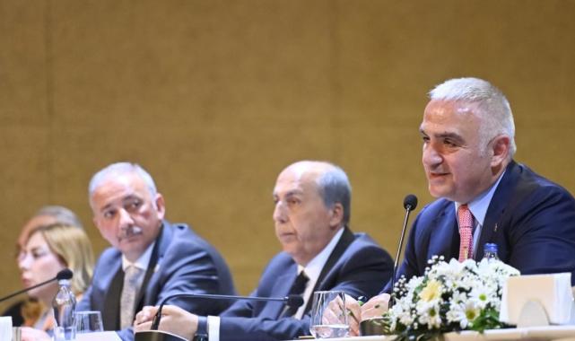 Mehmet Nuri Ersoy: Seçimlerde adaylarınızdan mutlaka turizm master planlarını isteyin