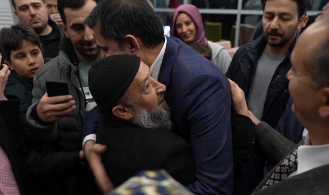 Murat Kurum'un kendisini kaydeden vatandaşla gülümseten diyaloğu: Senin yüzünden reklam olduk