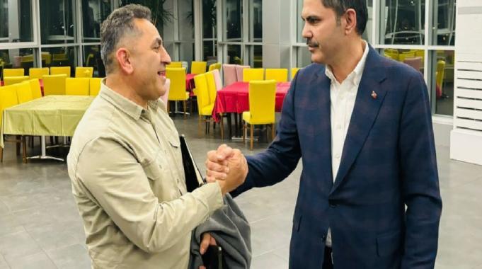Murat Kurum&#039;un kendisini kaydeden vatandaşla gülümseten diyaloğu: Senin yüzünden reklam olduk
