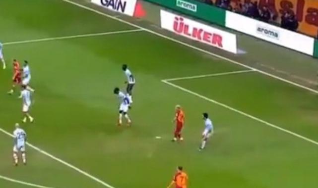 Ofsayt nedeniyle golü geçersiz sayılan Dries Mertens, saniyeler içerisinde ağları sarstı