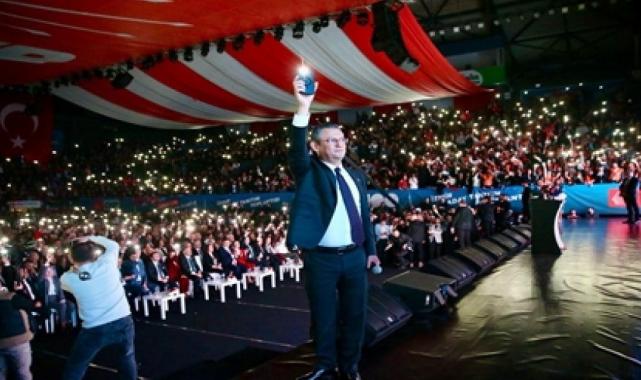 Özgür Özel: İzmir'deki iyi yönetim, Türkiye'ye örnek olacak