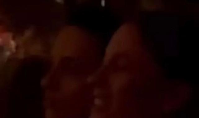 Serenay Sarıkaya, aşk yaşadığı iddia edilen Mert Demir'in konserinde görüntülendi