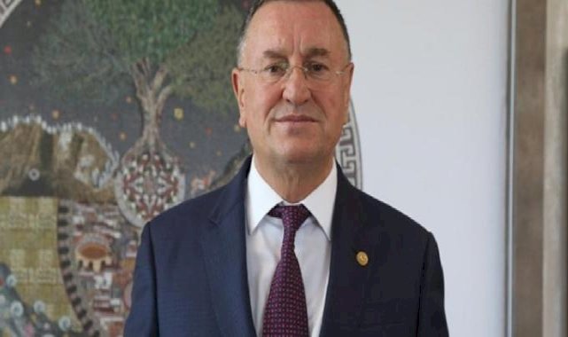 CHP, Hatay'da Lütfü Savaş'ın adaylığının devamına karar verdi