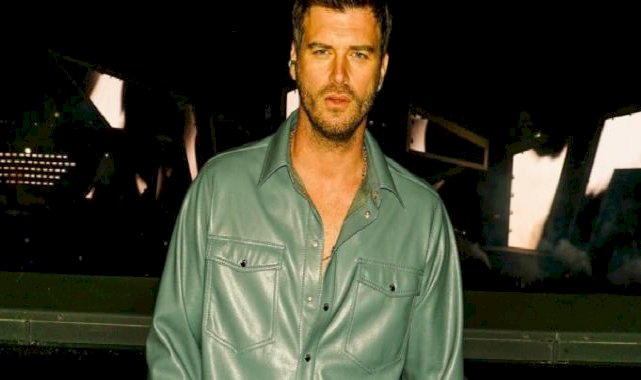 Kıvanç Tatlıtuğ'un yeni dövmesi! Eline baykuş çizdirdi