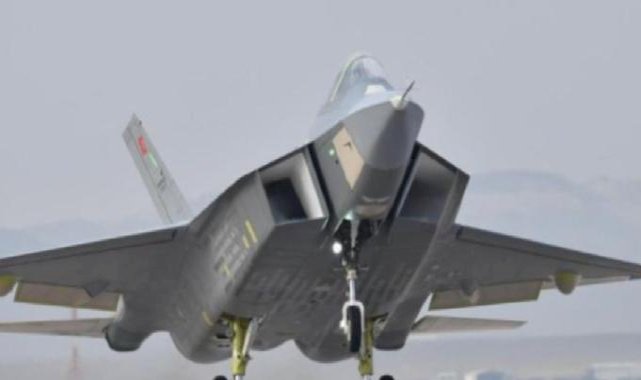 KN İngiliz medyasında! "Türkiye'nin 5.nesil savaş uçağı kalkış yaptı"