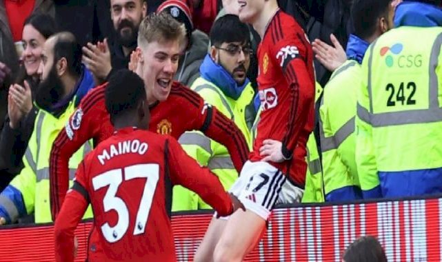 Manchester United, West Ham United'ı yıktı