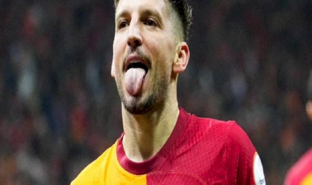 Ofsayt nedeniyle golü geçersiz sayılan Dries Mertens, saniyeler içerisinde ağları sarstı
