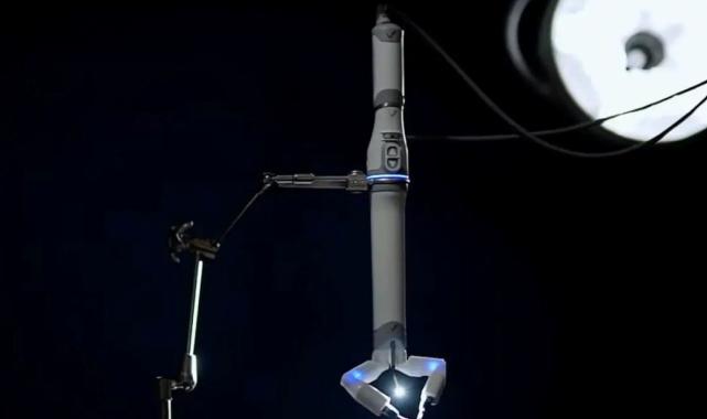 Uzay istasyonundaki robot ilk ameliyat denemesini yaptı