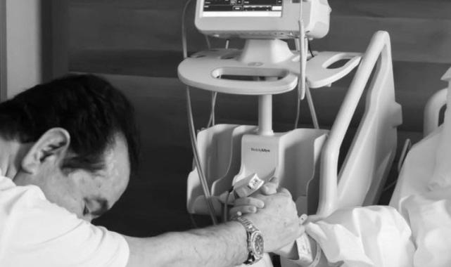 Yasemin Şefkatli doğum karelerini paylaştı! İbrahim Tatlıses detayına dikkat