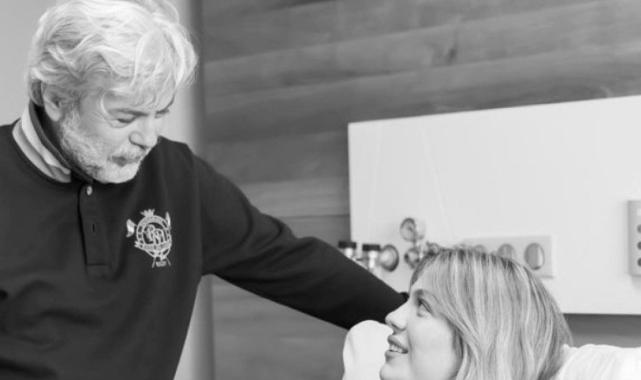 Yasemin Şefkatli doğum karelerini paylaştı! İbrahim Tatlıses detayına dikkat