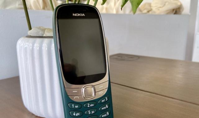 Yaşlılar için satın alınabilecek en iyi 10 cep telefonu