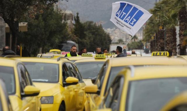 Yunanistan'da taksiciler 48 stlik grevde: Toplu ulaşım ve havalimanı çalışanları da greve gidiyor