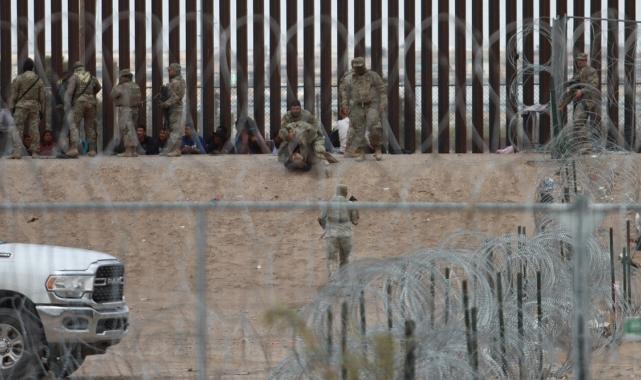 ABD-Meksika sınırındaki göçmen krizi sürüyor