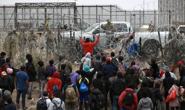 ABD-Meksika sınırındaki göçmen krizi sürüyor