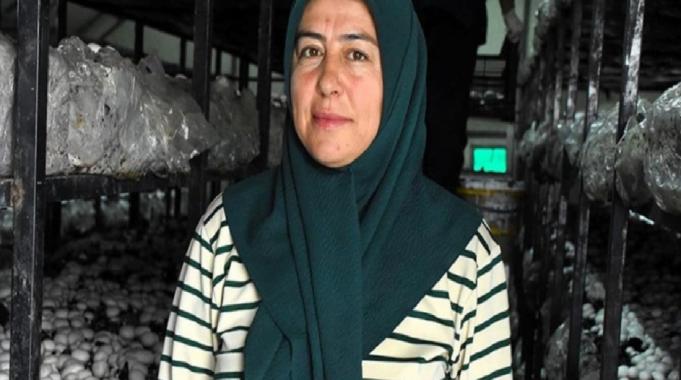 Aksaraylı kadın girişimci devletten destek aldı! Atıl araziyi tarıma kazandırdı