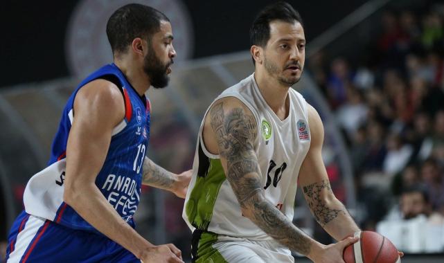 Anadolu Efes, Manisa Büyükşehir Belediyespor'u yendi